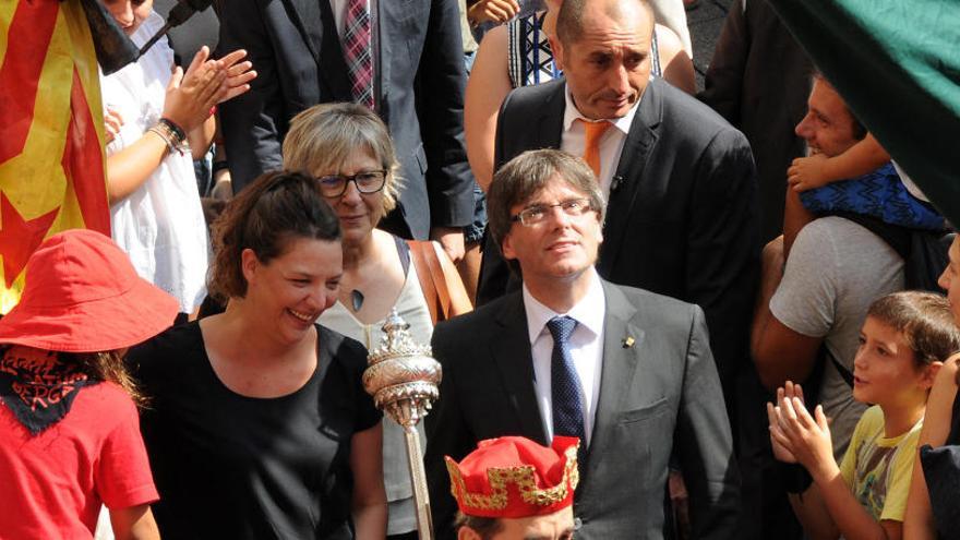 Puigdemont a la Patum de la Coronació de Queralt, el 2016