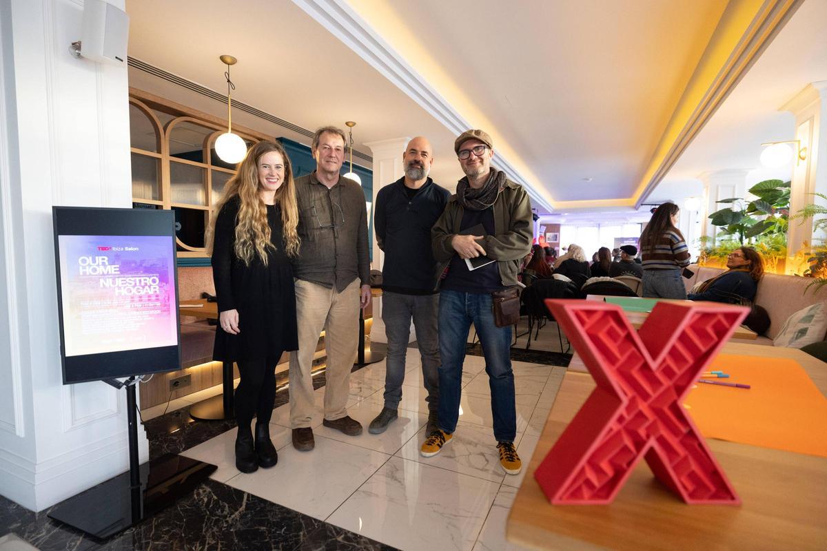 Los ponentes, Sofía Ribas Bamber, Marcos Tur Witt, Carlos Velasco Reguero y Jesús González Sánchez.