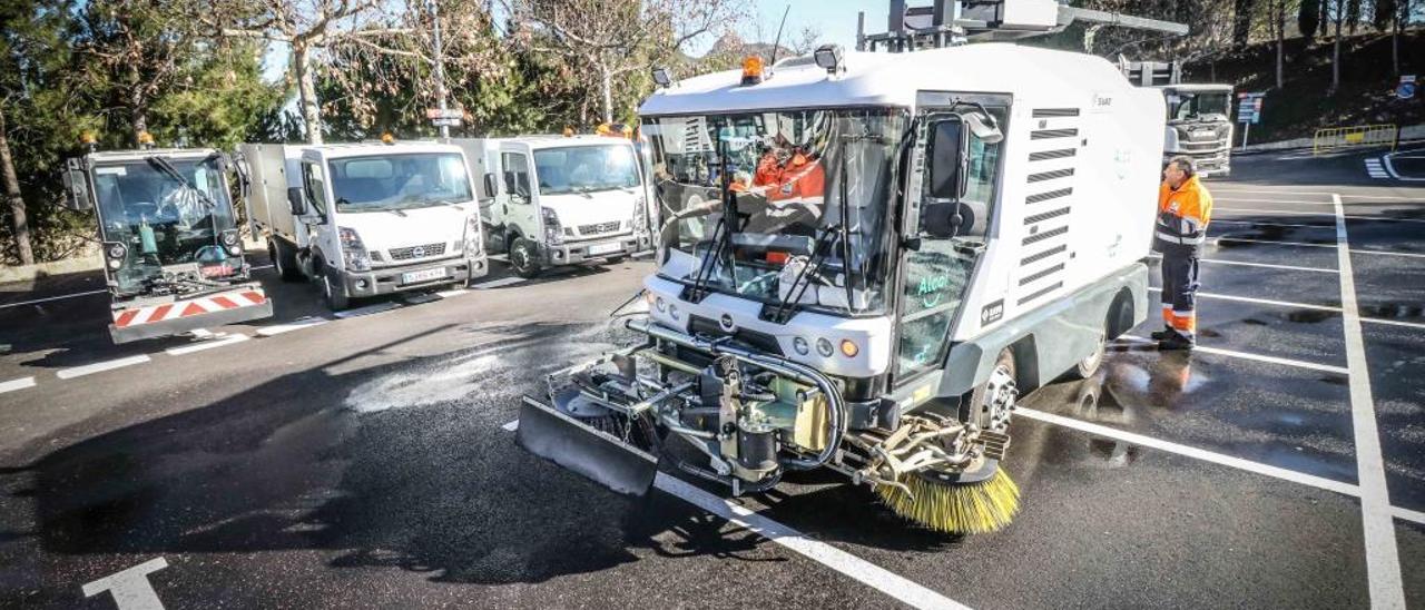 Las empresas de la basura y el autobús exigen 2,7 millones al Ayuntamiento por vía judicial