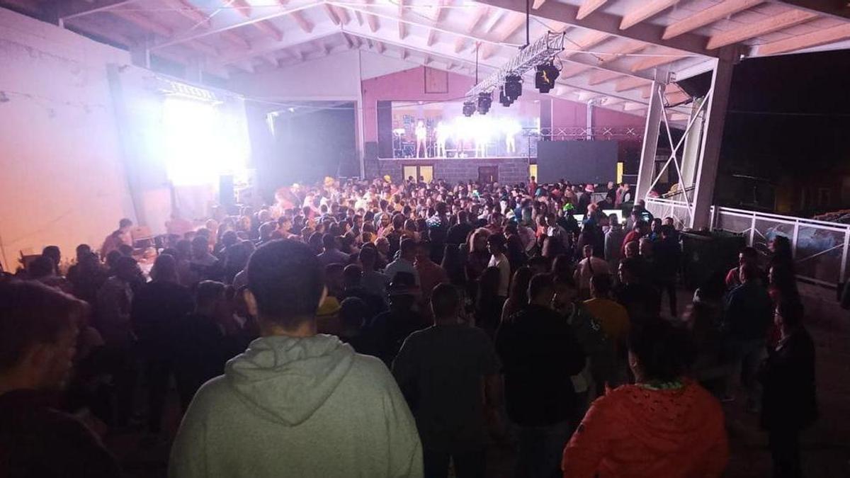 Ambiente en una pasada edición de las fiestas de Santa Rita en Boroñes