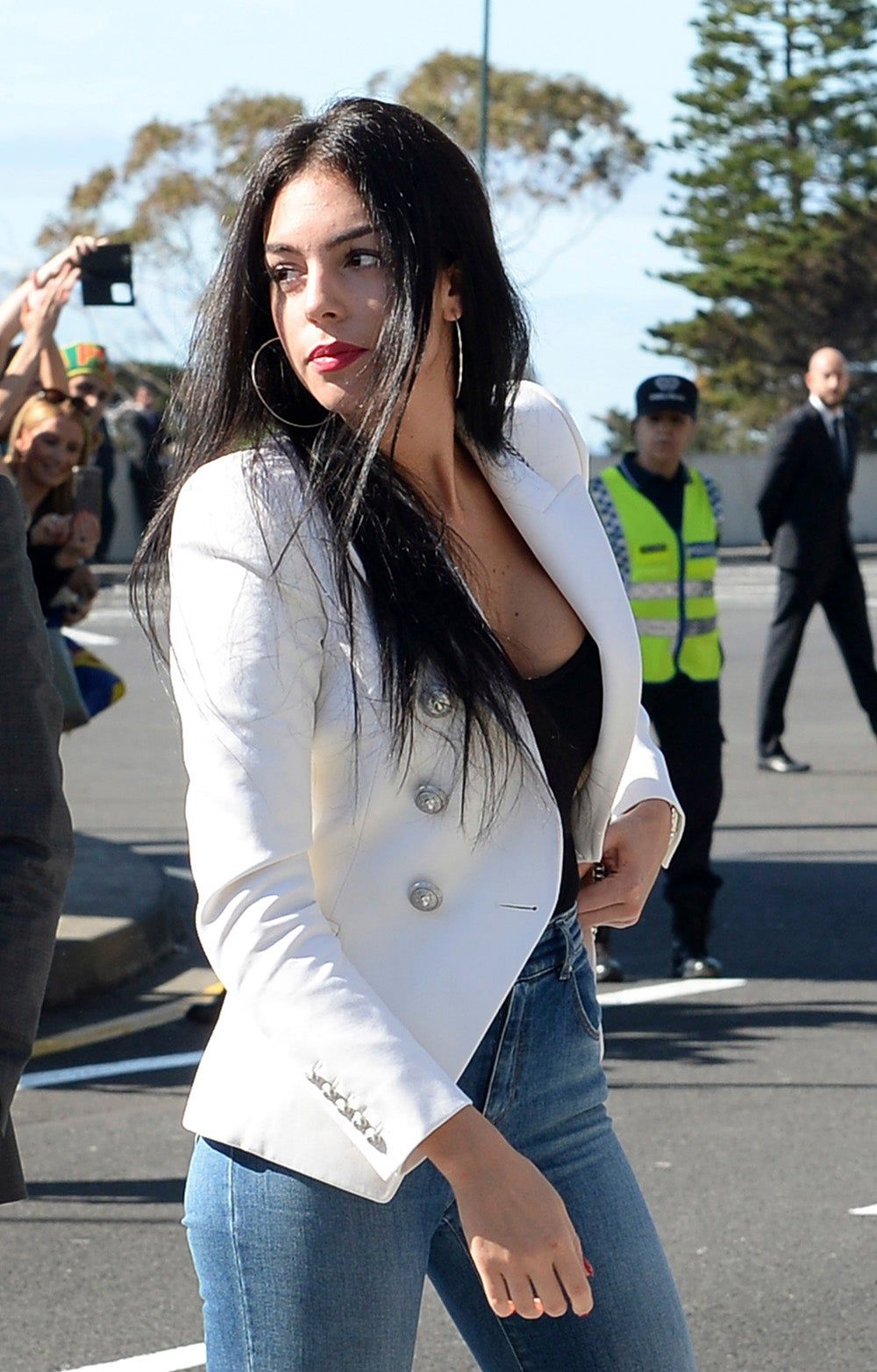Georgina Rodríguez con chaqueta blanca