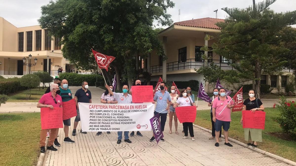 Trabajadores de la cafetería de Parcemasa inician una huelga contra la concesionaria del servicio por sus &quot;incumplimientos&quot;