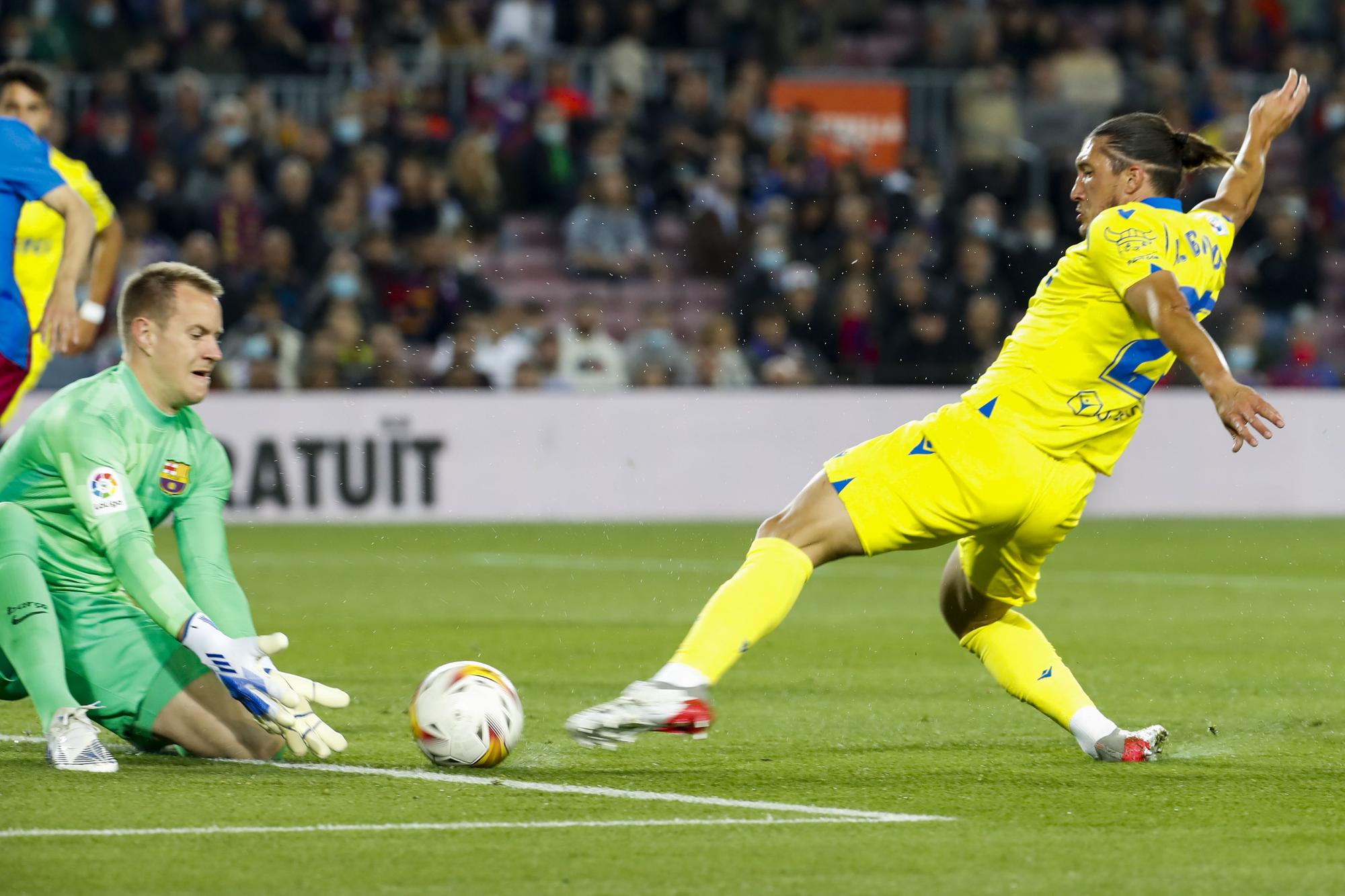 0-0. Tablas al descanso entre Barça y Cádiz