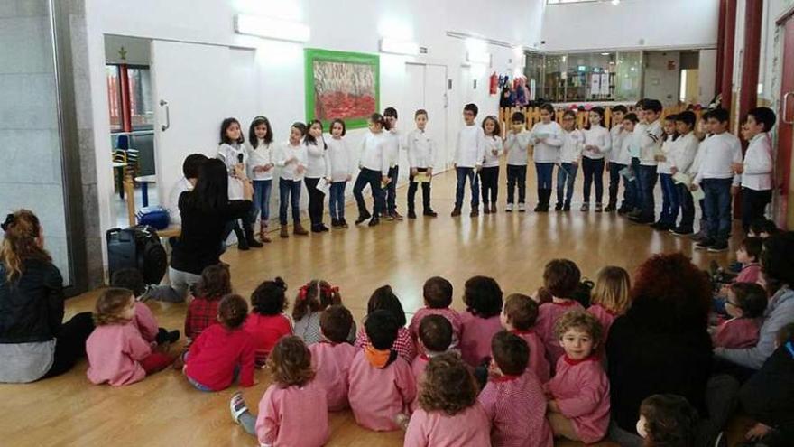 Un &quot;Conto para a paz&quot; en la Escola Infantil