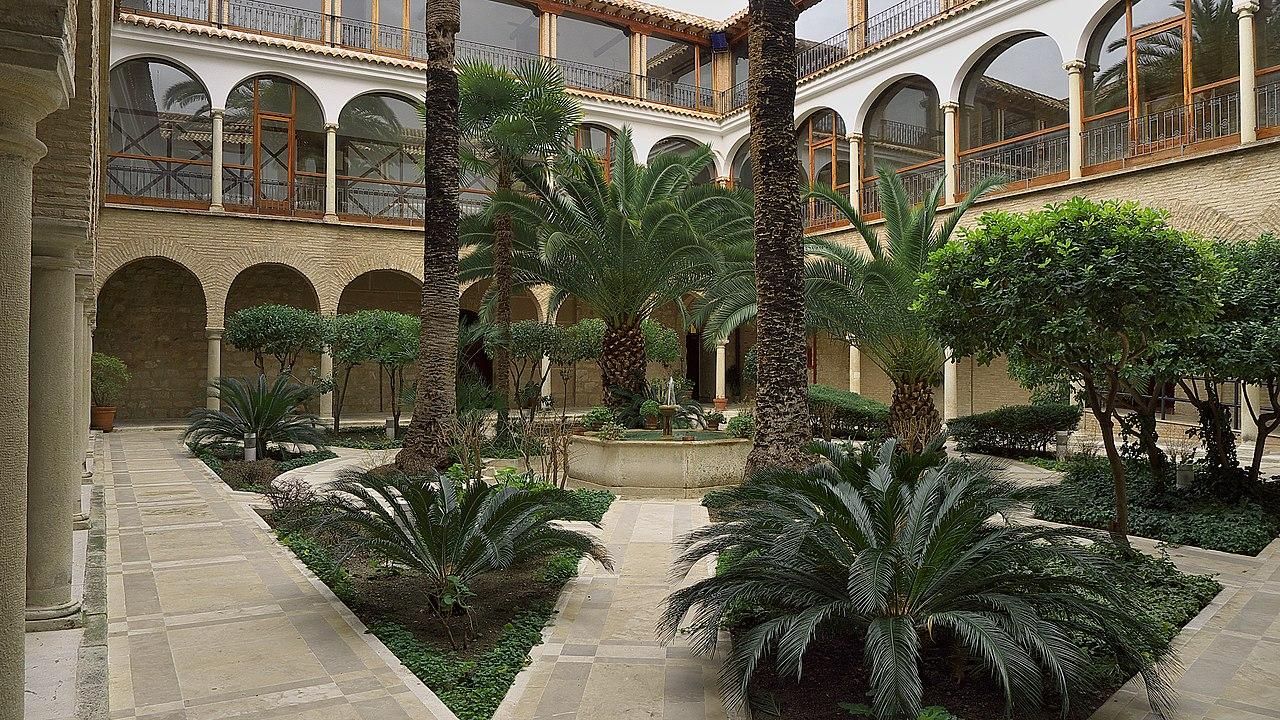 Puedes visitar el patio del antiguo Hospital San Juan de Dios de forma gratuita.