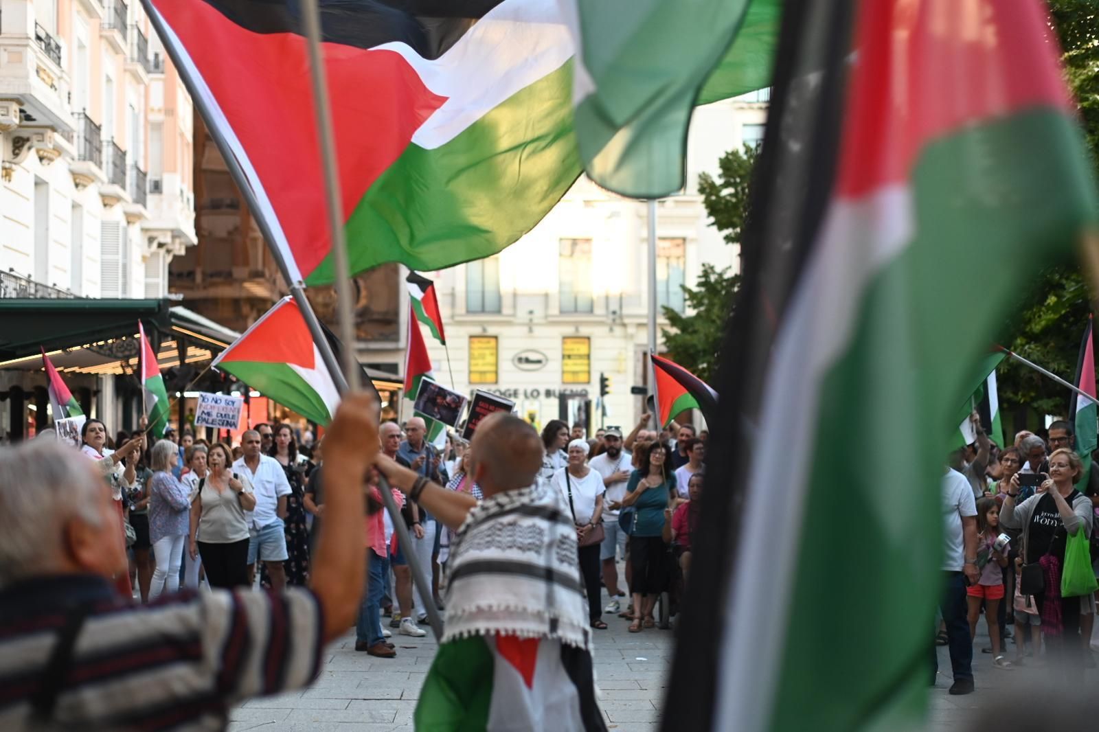 En imágenes | Zaragoza alza la voz de nuevo contra el genocidio en Gaza