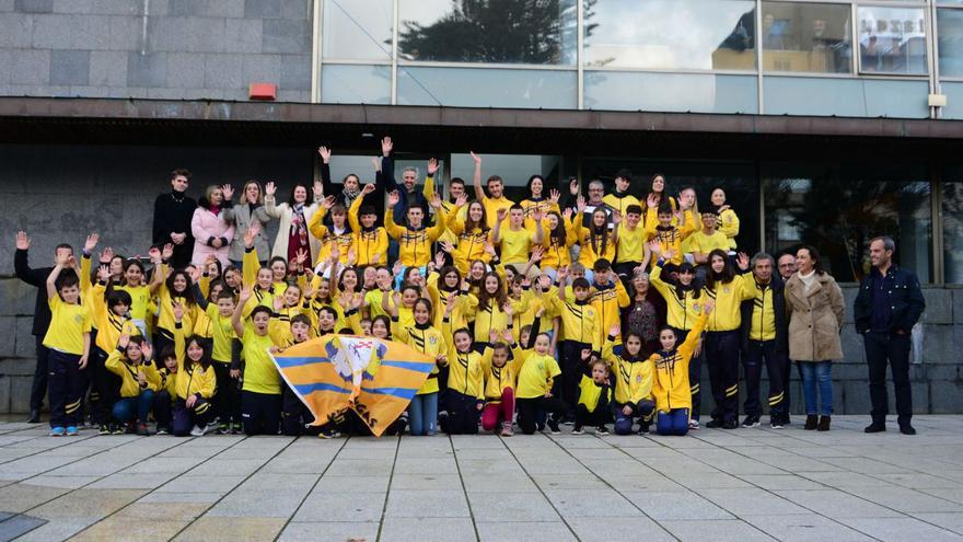 El Vila de Cangas celebra su puesta de largo para la temporada 2024