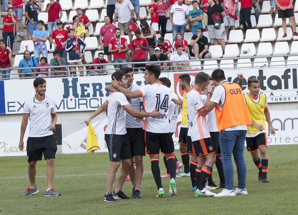 Real Murcia - Valencia Mestalla, en imágenes