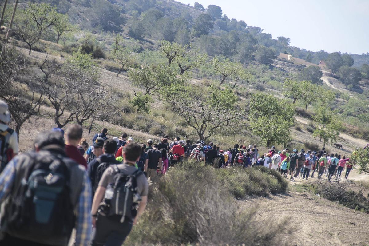 Marcha reivindicativa en Sierra Escalona
