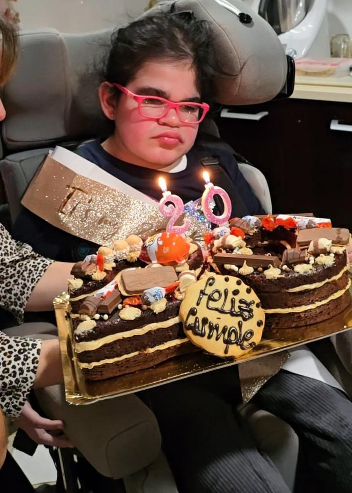 La joven de Valdesoto, en la celebración de su vigésimo cumpleaños.