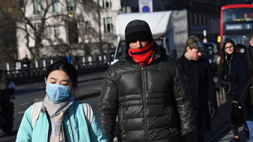 Precaución en Londres ante el coronavirus.