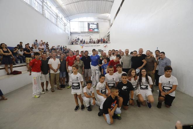 Homenaje a Genovés II en el trinquet de Pelayo