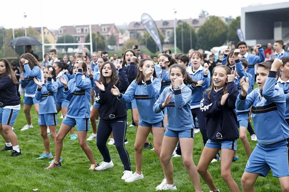 Los All Blacks dirigen un entrenamiento con alumnos en Gijón