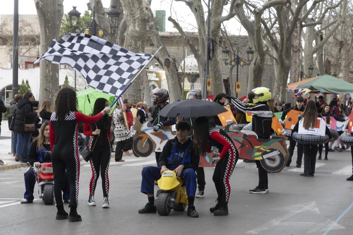 Así fue la Cabalgata del Ninot de Xàtiva