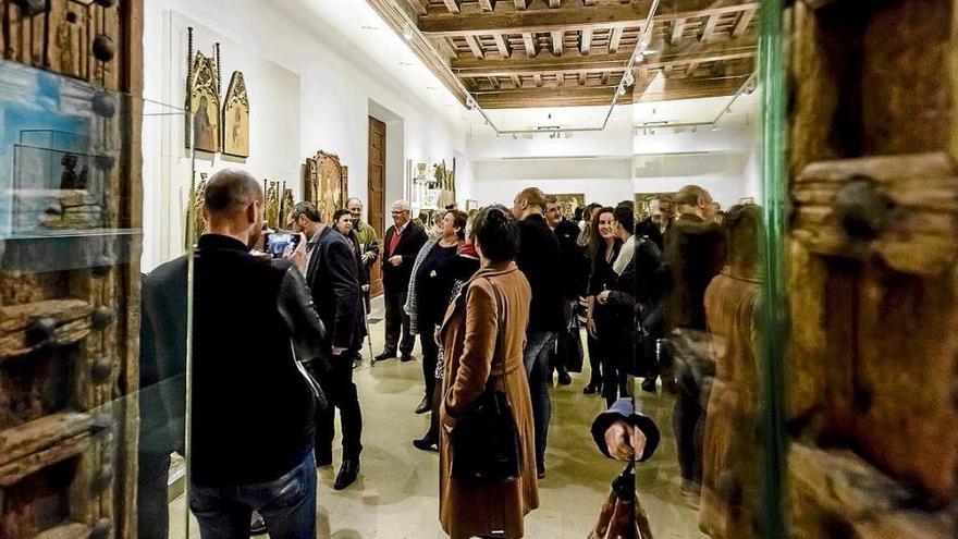 La inauguración de la exposición ayer en el Museu de Mallorca.