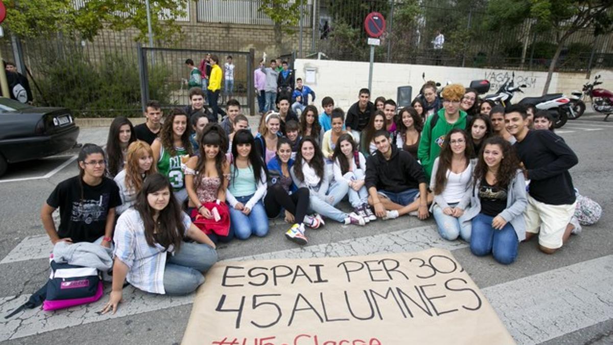 Una clase de bachillerato se queja del aumento de alumnos por clase