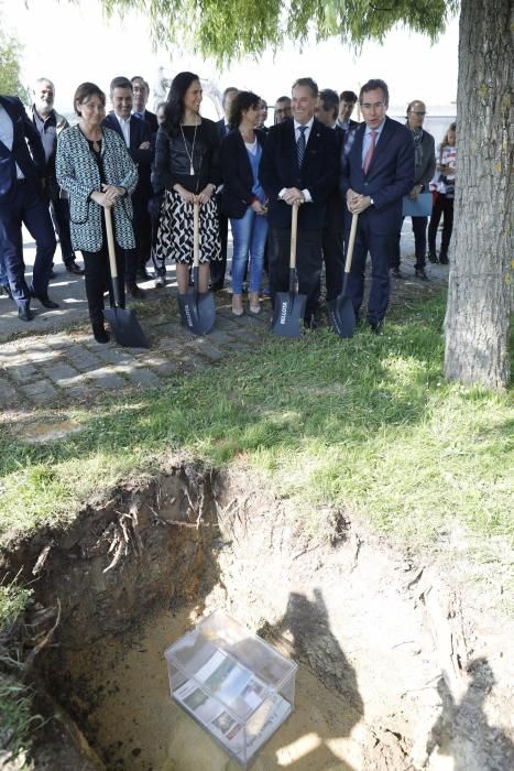 Colocación de la primera piedra del nuevo edificio de la incubadora de Impulsa