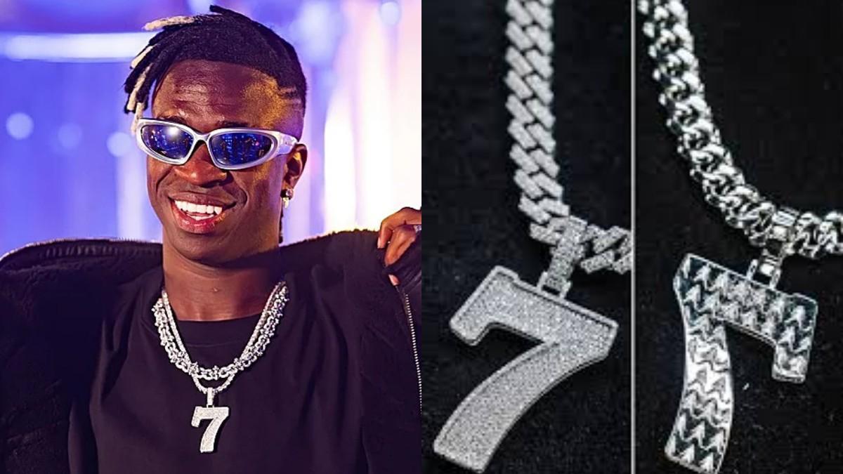 El collar de Vinicius