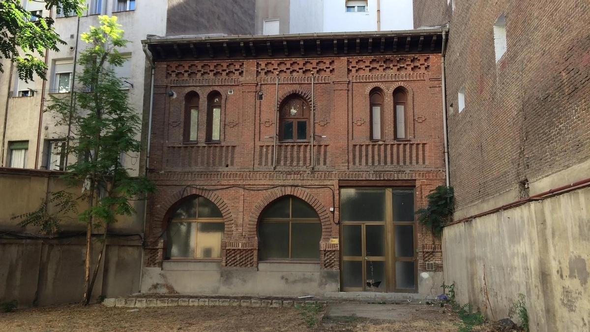 El edificio fue inaugurado por la Reina María Cristina en 1928