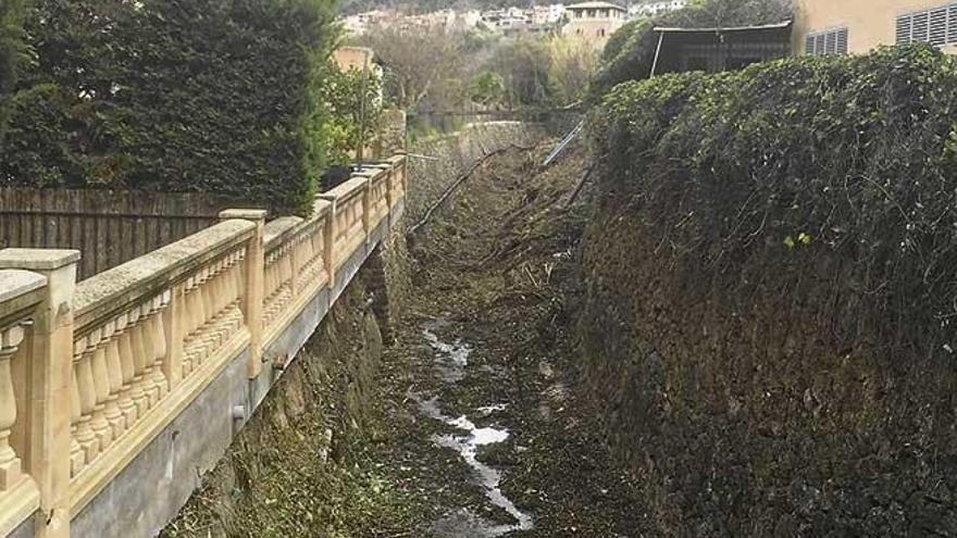 Imagen del torrente tras la actuación municipal.