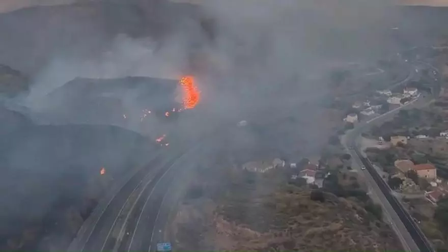 El Ejército del Aire combate el incendio de Los Gallardos
