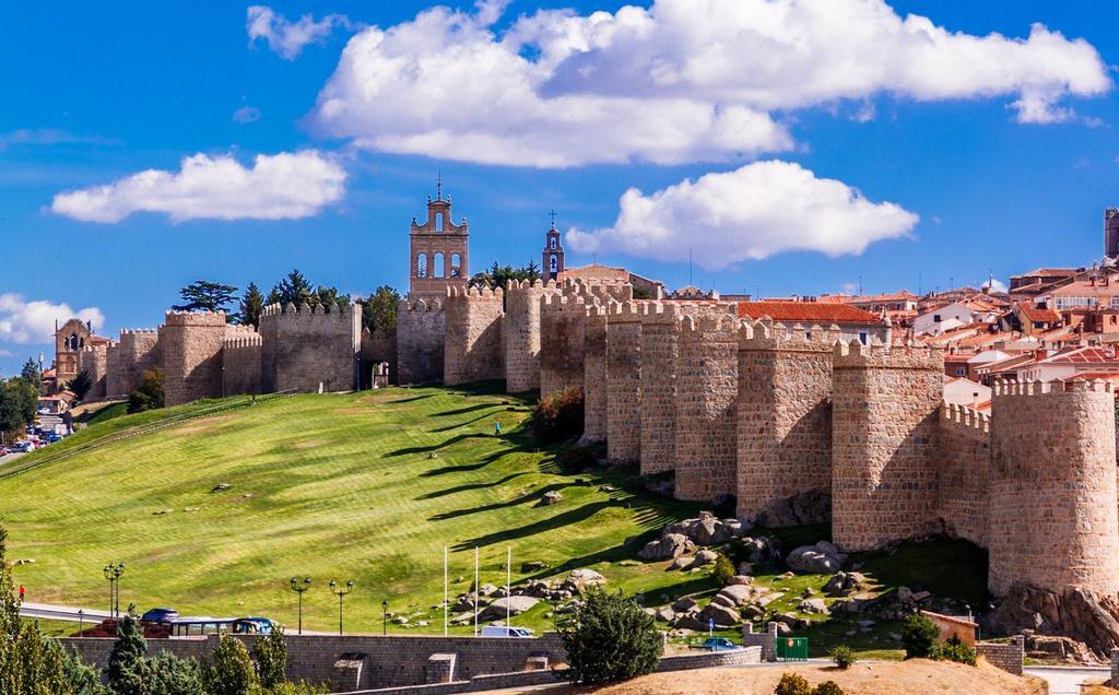 La ciudad ha seguido creciendo más allá de la muralla, pero su presencia sigue recordando los lindes de la ciudad original