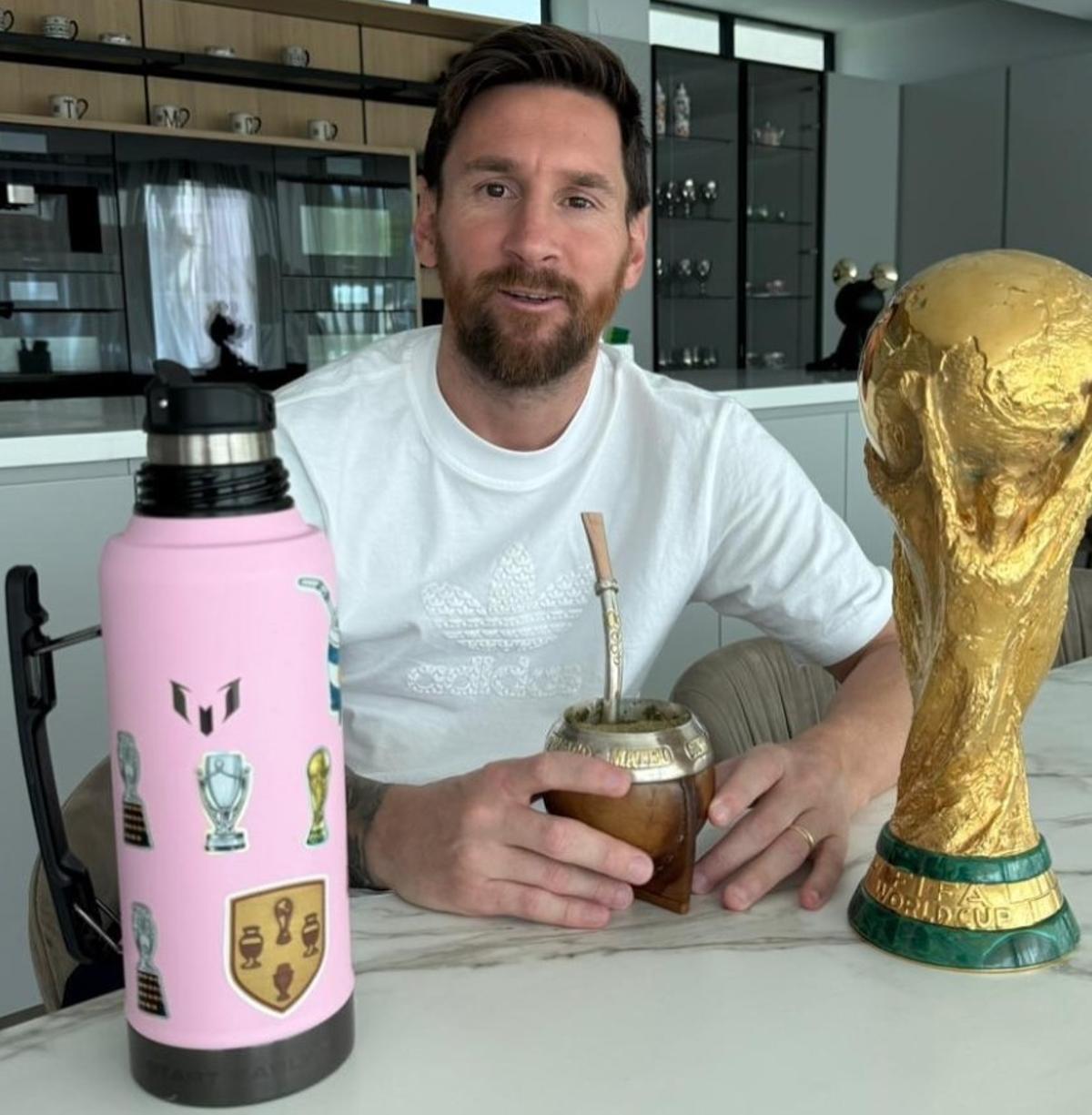 Imagen de Instagram de Leo Messi, con la mesa hecha en Castellón.
