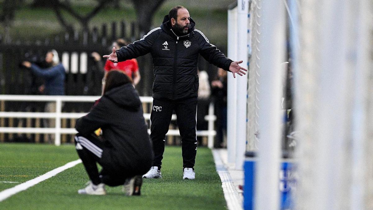 Gesto de contrariedad de Ernesto Sánchez la pasada temporada.
