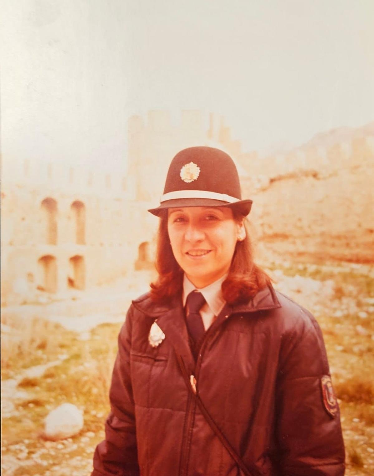Inmaculada, de joven con el uniforme de Policía Local.