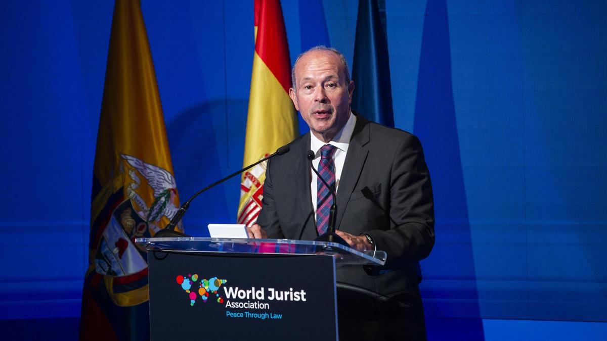 El exministro de Justicia, Juan Carlos Campo, interviene en la clausura de la jornada del encuentro internacional de juristas organizado por la World Jurist Association, a 6 de julio de 2021, en la Casa América, Madrid, (España).