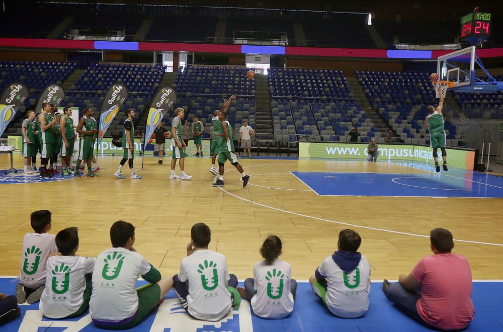 El Unicaja abre su entrenamiento al público