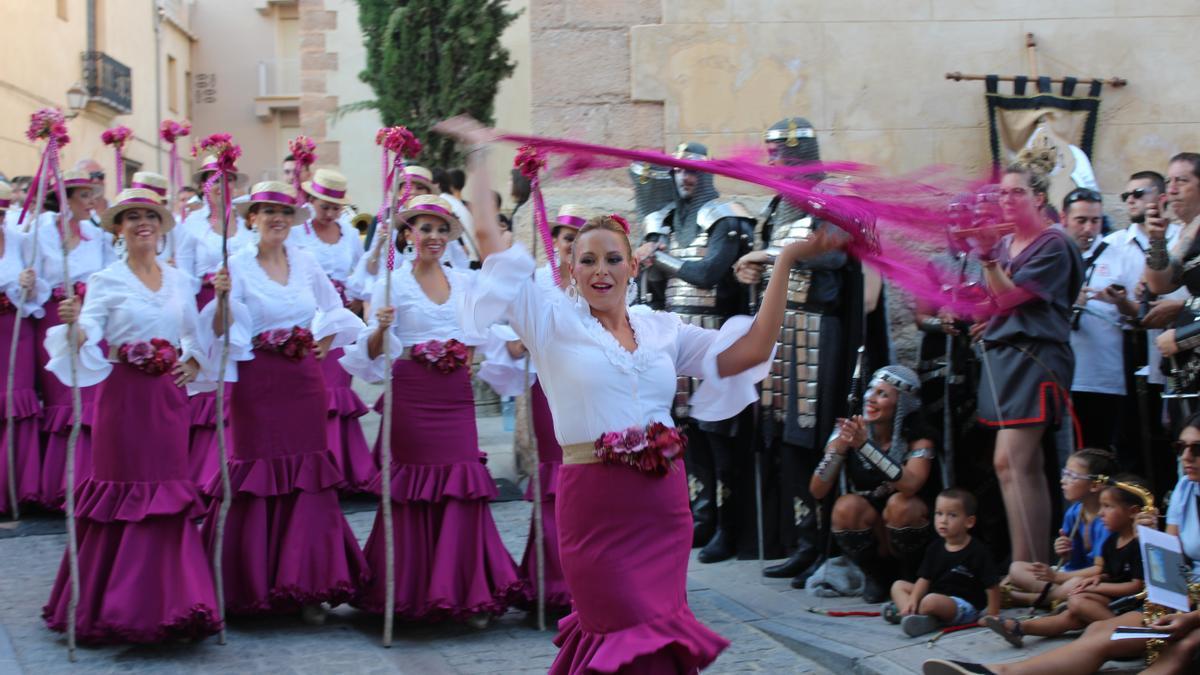 Les Piconeres llenan de color cada año las calles de Castelló de Rugat