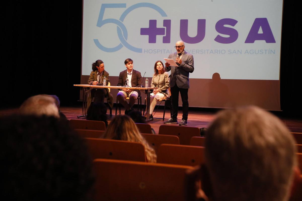 Mesa redonda en Soto del Barco del 50º aniversario del Hospital San Agustín