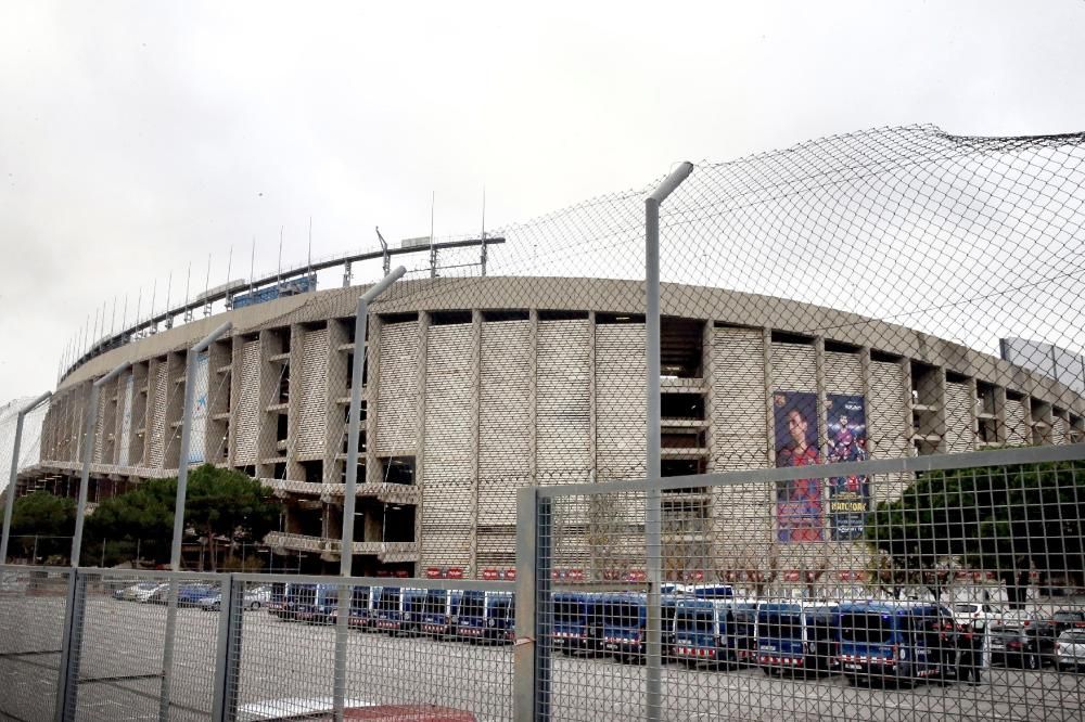 Dispositiu policial als voltants del Camp Nou