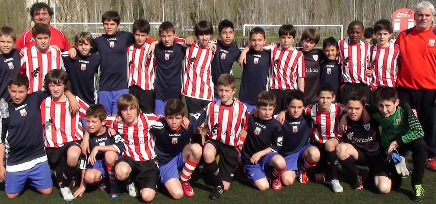 L&#039;aleví del Llançà que entrenava Miquel Rivas, amb la plantilla de l&#039;Atlhetic de Bilbao