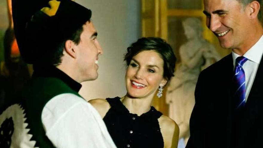 Bruno Sánchez-Andrade, con Letizia y Felipe VI, en la recepción de Washington.