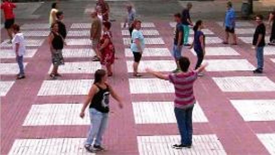 Un moment dels assajos dels vespres a la plaça de Sant Pere Martir.