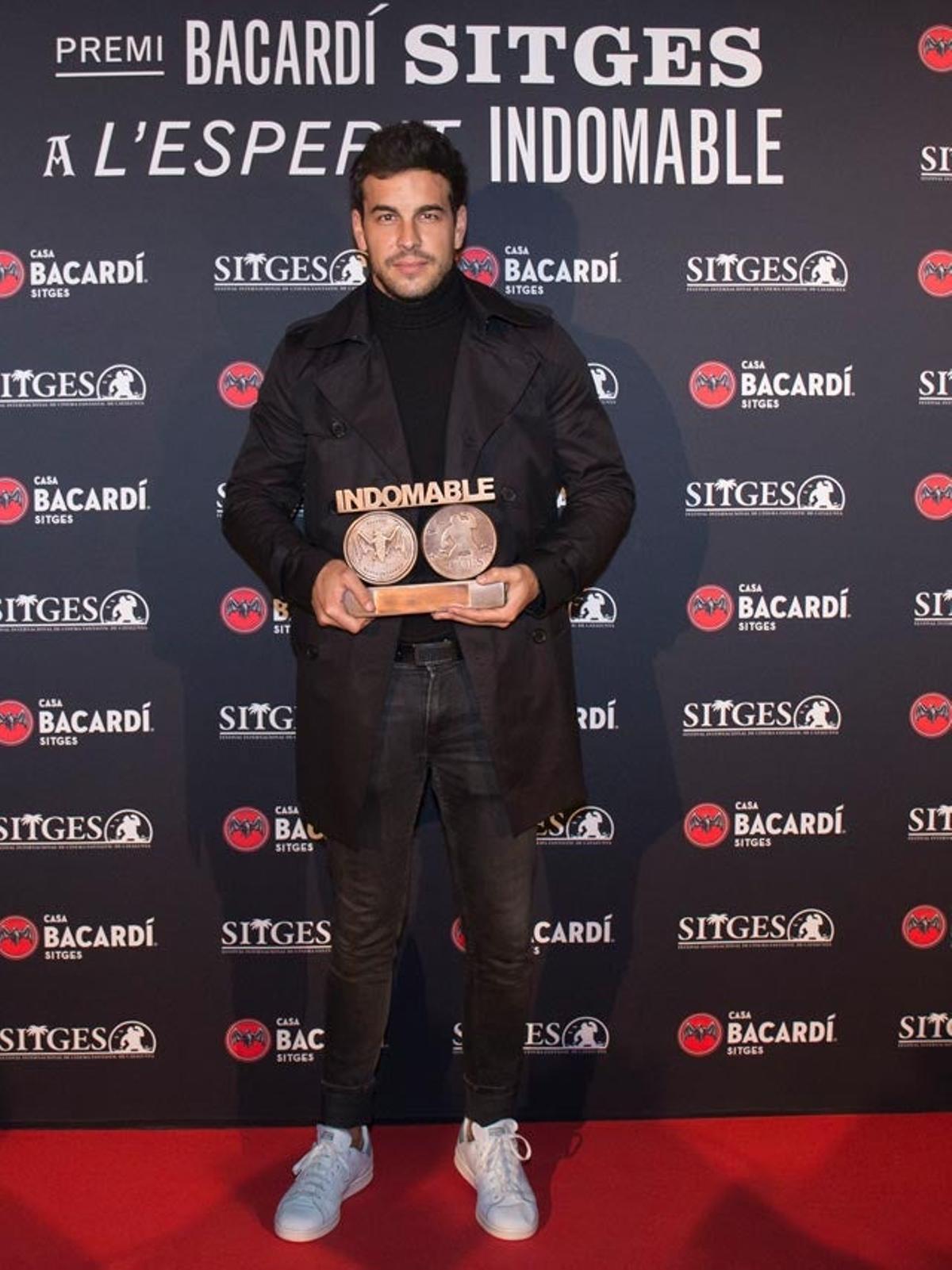 Mario-Casas-web-con-premio