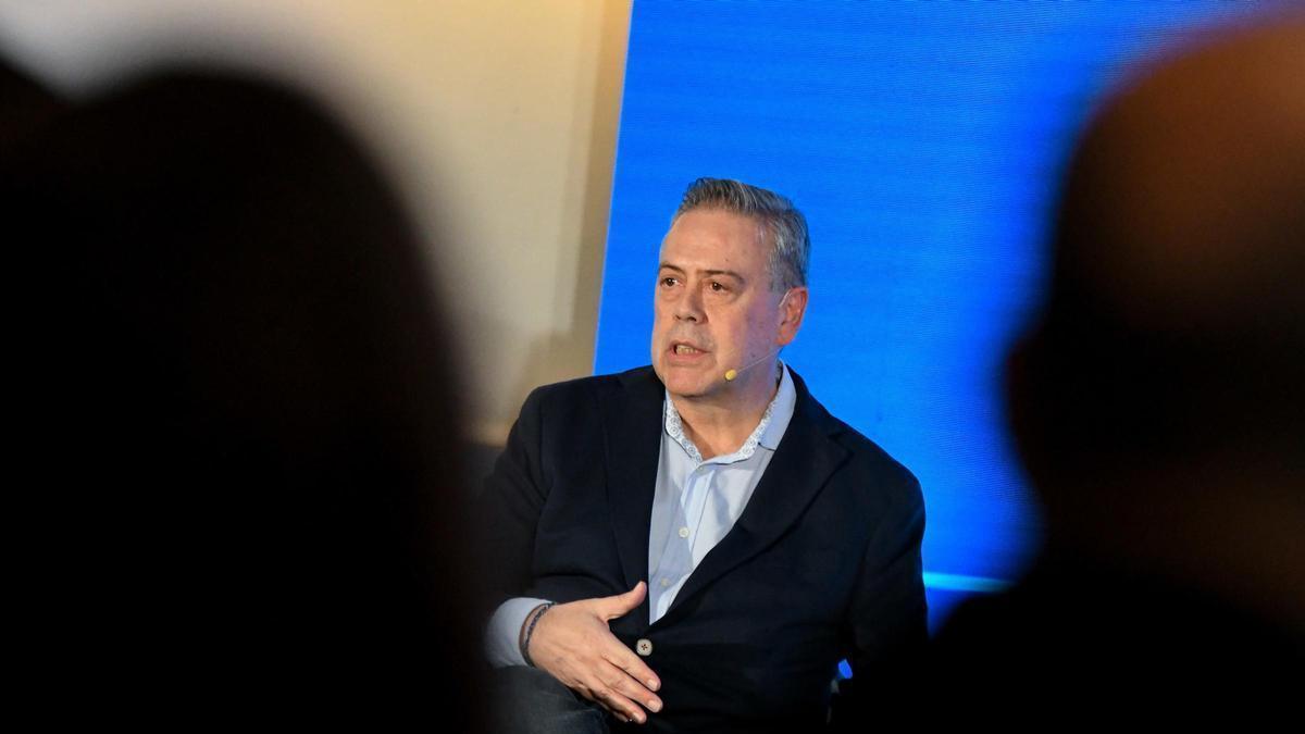 El conselleiro de Sanidade interviniendo en un acto