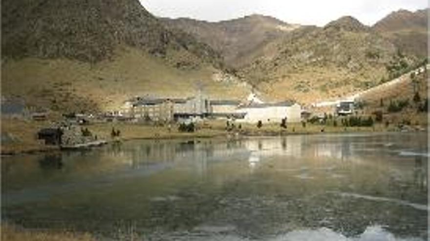 La contaminació ambiental arriba inclús als llacs d&#039;alta muntanya