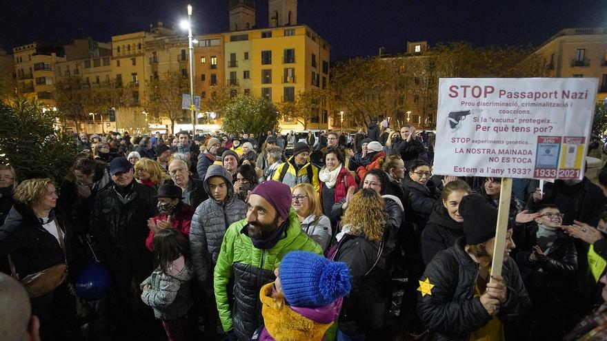 Protesta a Girona contra l’exigència del passaport Covid