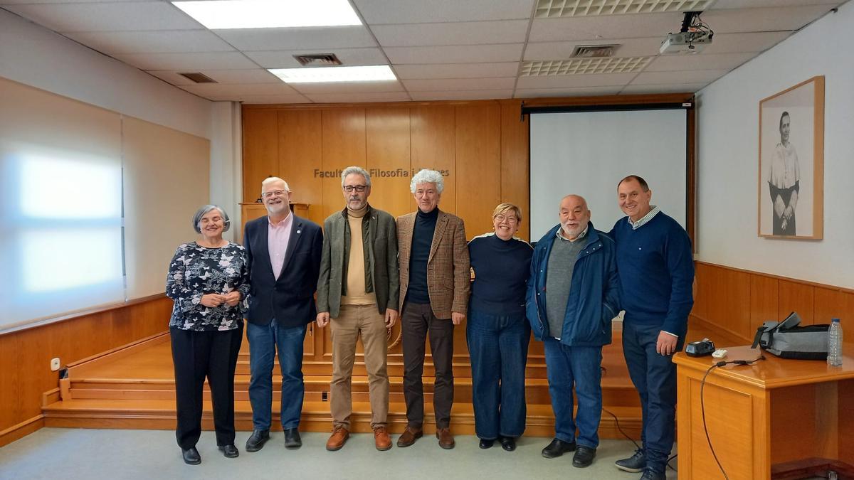 La toma de posesión de la cátedra en la Facultad de Filosofía y Letras de la UA.