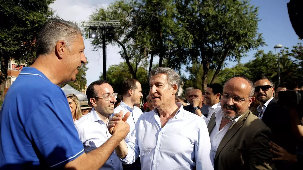 DIRECTO | Alberto Núñez Feijóo y Alejandro Fernández clausuran un acto en Badalona