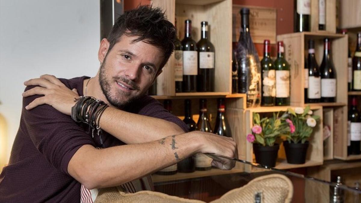 Pablo López, posando en el restaurante Casa Varela de Barcelona.