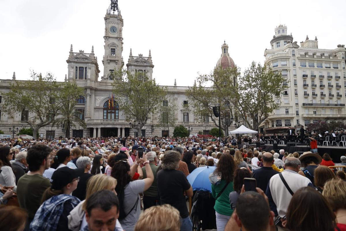 València se rinde a los pies de Nino Bravo