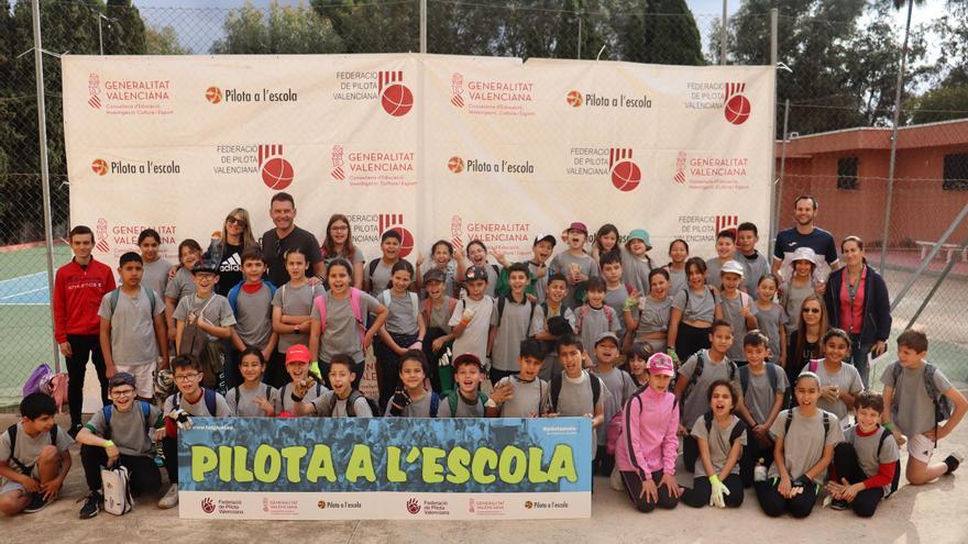 Callosa de Segura bull amb Pilota a l&#039;Escola