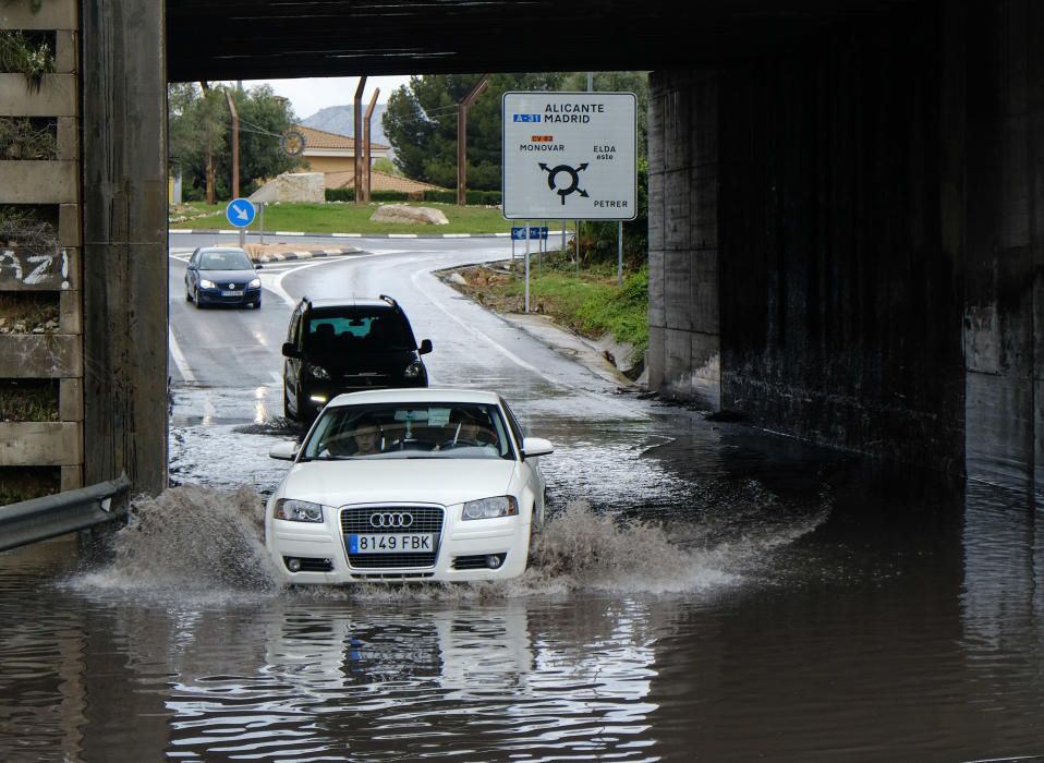 Consecuencias de la lluvia en Elda