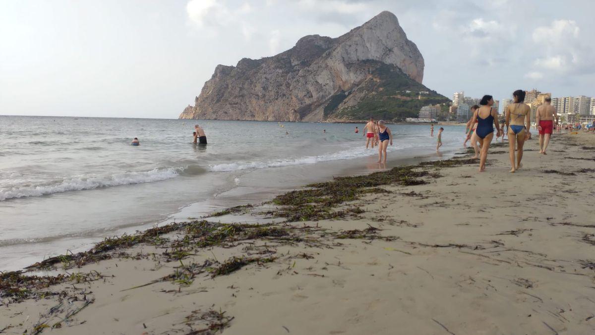 Imagen de la playa de la Fossa de Calp