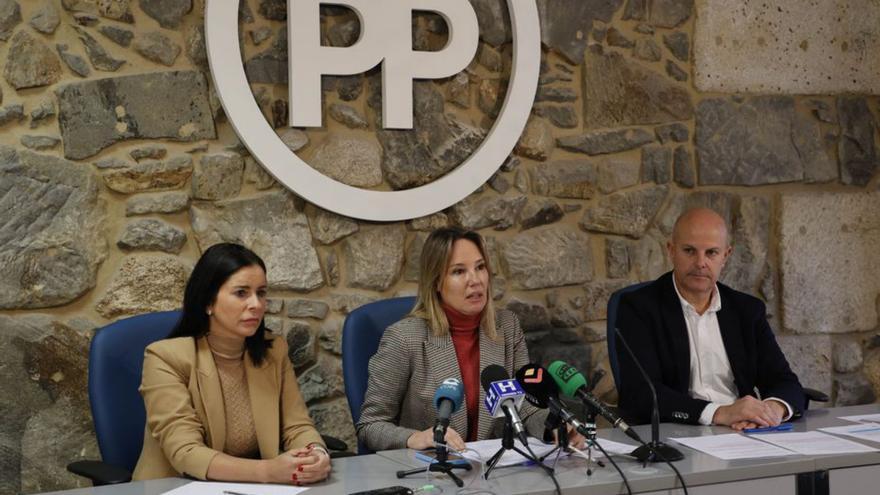 Patricia García, Marta Fernández-Tapias y Moisés Rodríguez.   | // A. VILLAR