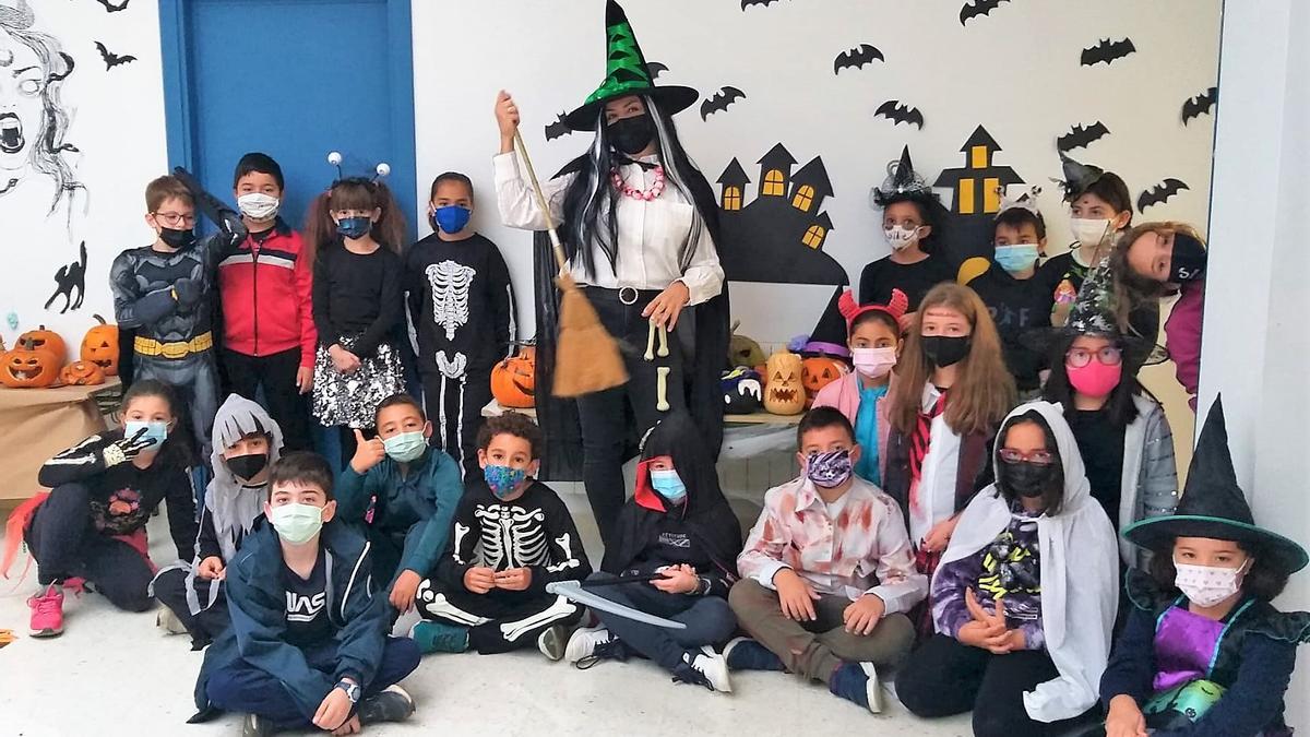 Actividades infantiles sobre la festividad de Halloween en el colegio de Monesterio